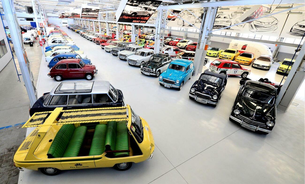 Museo de coches históricos de Seat en la Zona Franca de Barcelona / SEAT