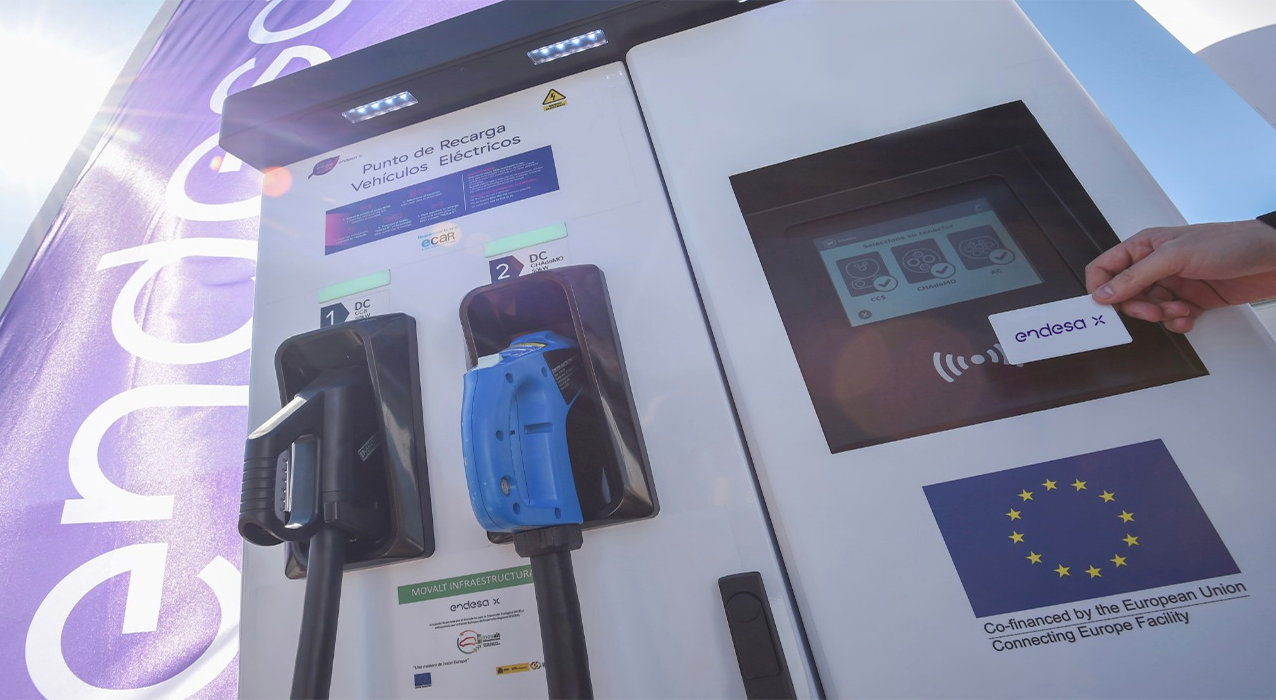 Nuevos cargadores de Endesa en las gasolineras Petromiralles