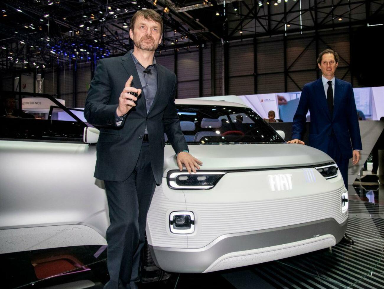 Mike Manley, CEO de FCA, y John Elkann, presidente / FCA