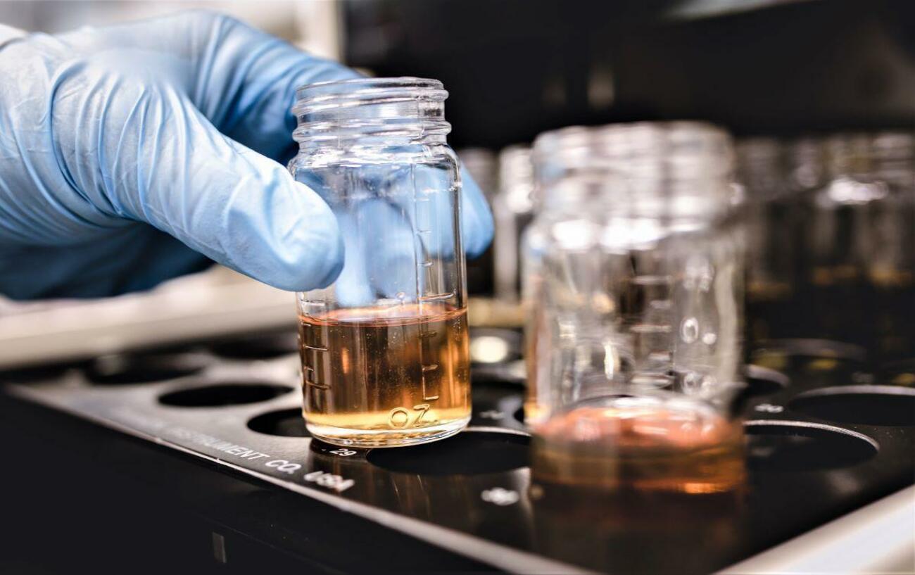 Pruebas de aceite para automoción