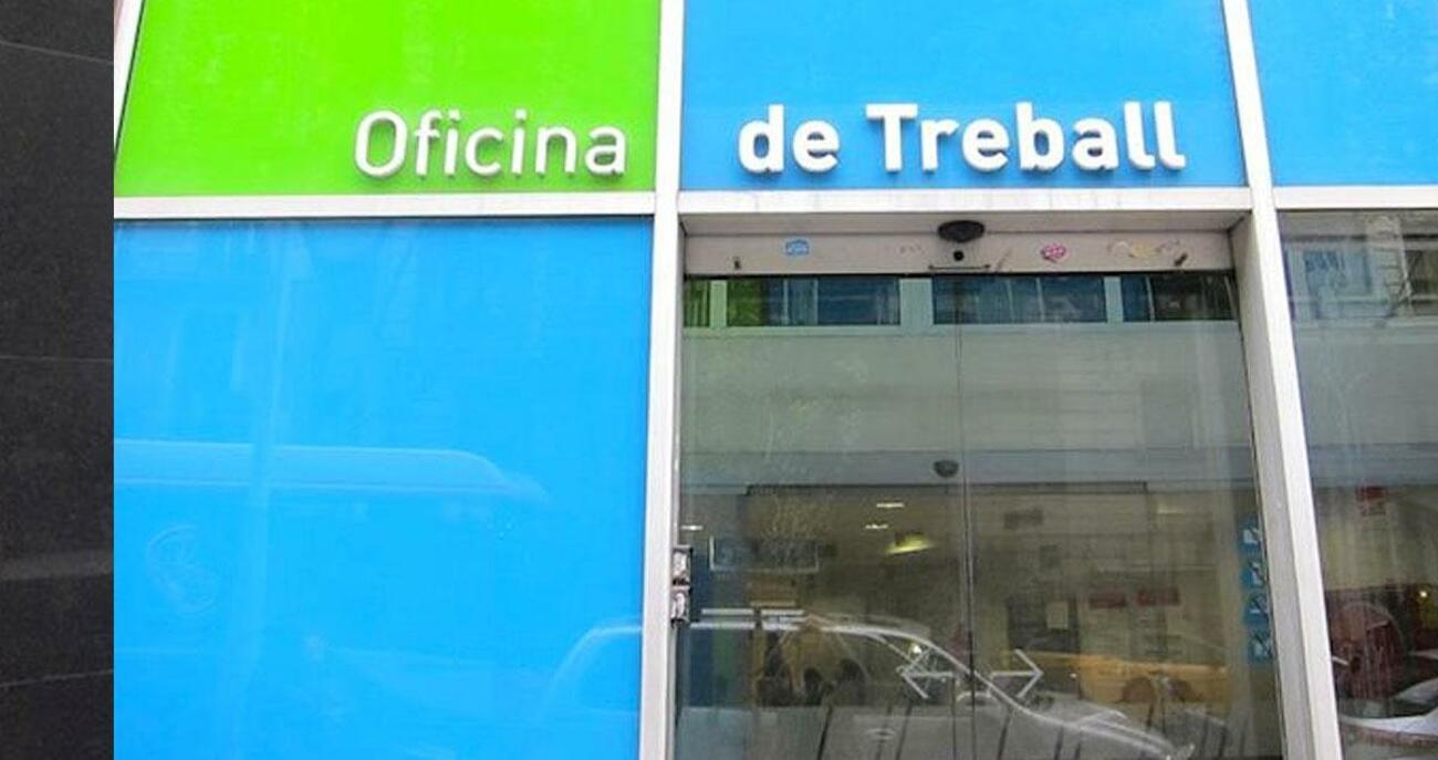 Oficina de trabajo de Cataluña, donde van personas en paro a buscar empleo / EUROPA PRESS Oficina de trabajo de Cataluña, donde van personas en paro a buscar empleo / EUROPA PRESS