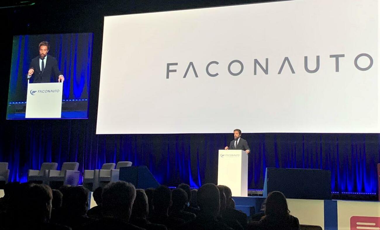 El presidente de Faconauto, Gerardo Pérez, en el congreso de los concesionarios / FACONAUTO