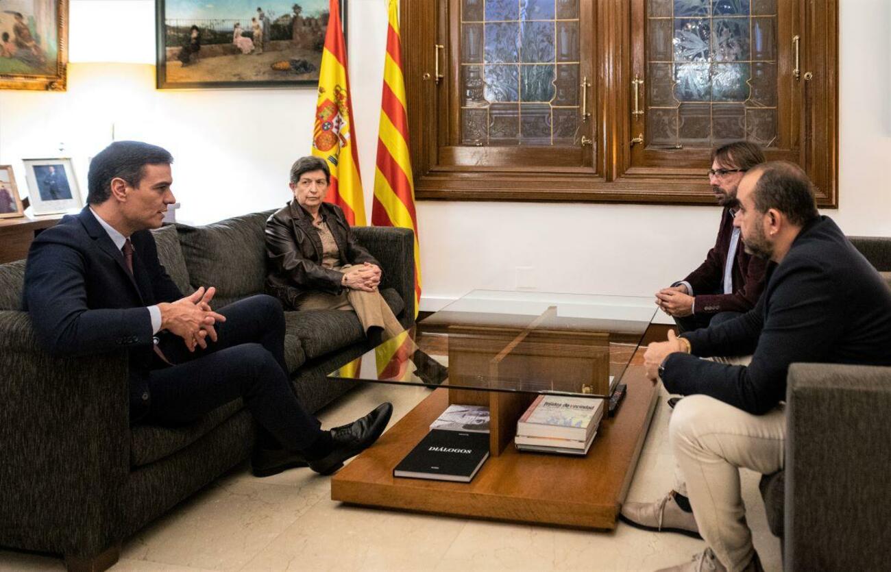 Pedro Sánchez con los líderes de CCOO y UGT de Cataluña / MARC BRUGAT / EP