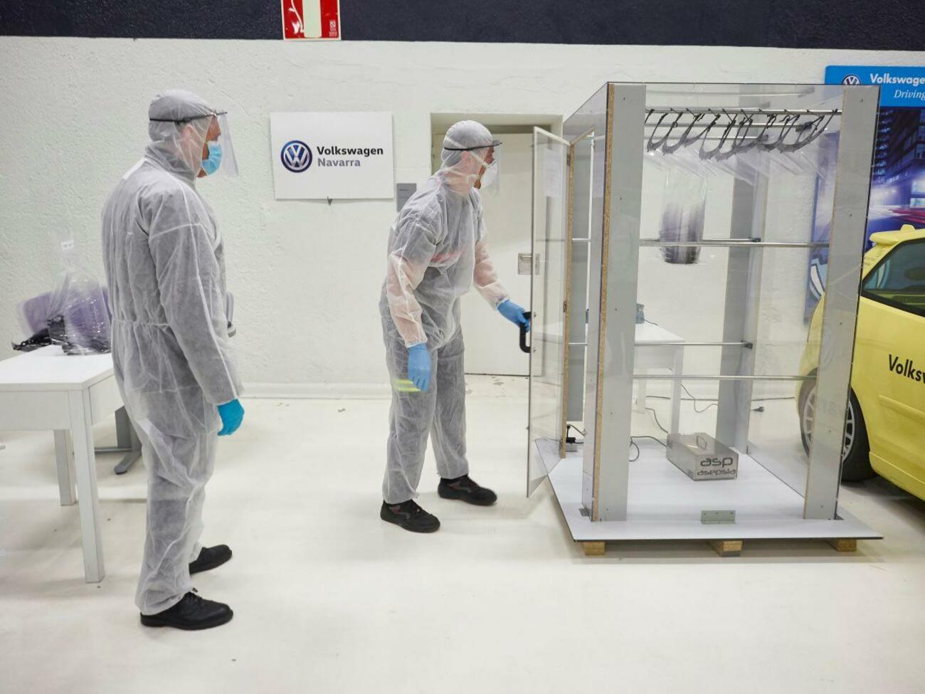 Producción de pantallas protectoras para personal sanitario en Volkswagen Navarra