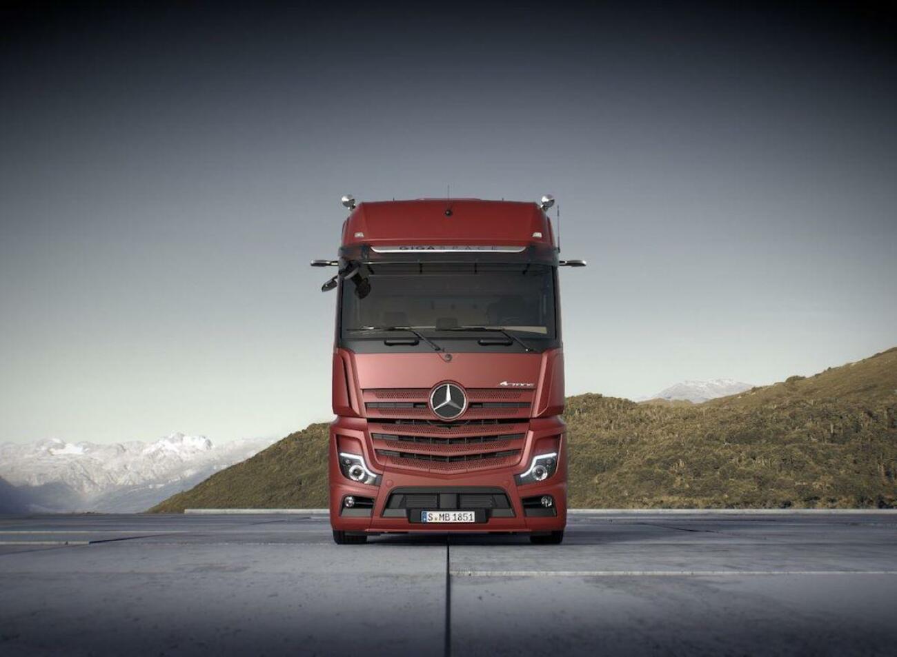 Camión Mercedes Benz Actros / DAIMLER