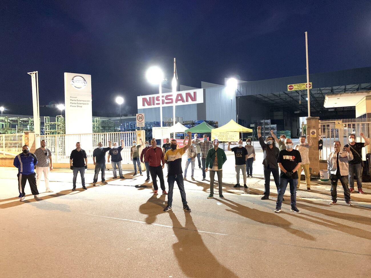 Piquete sindical en la puerta de la fábrica de Nissan en Montcada / CCOO Piquete sindical en la puerta de la fábrica de Nissan en Montcada / CCOO
