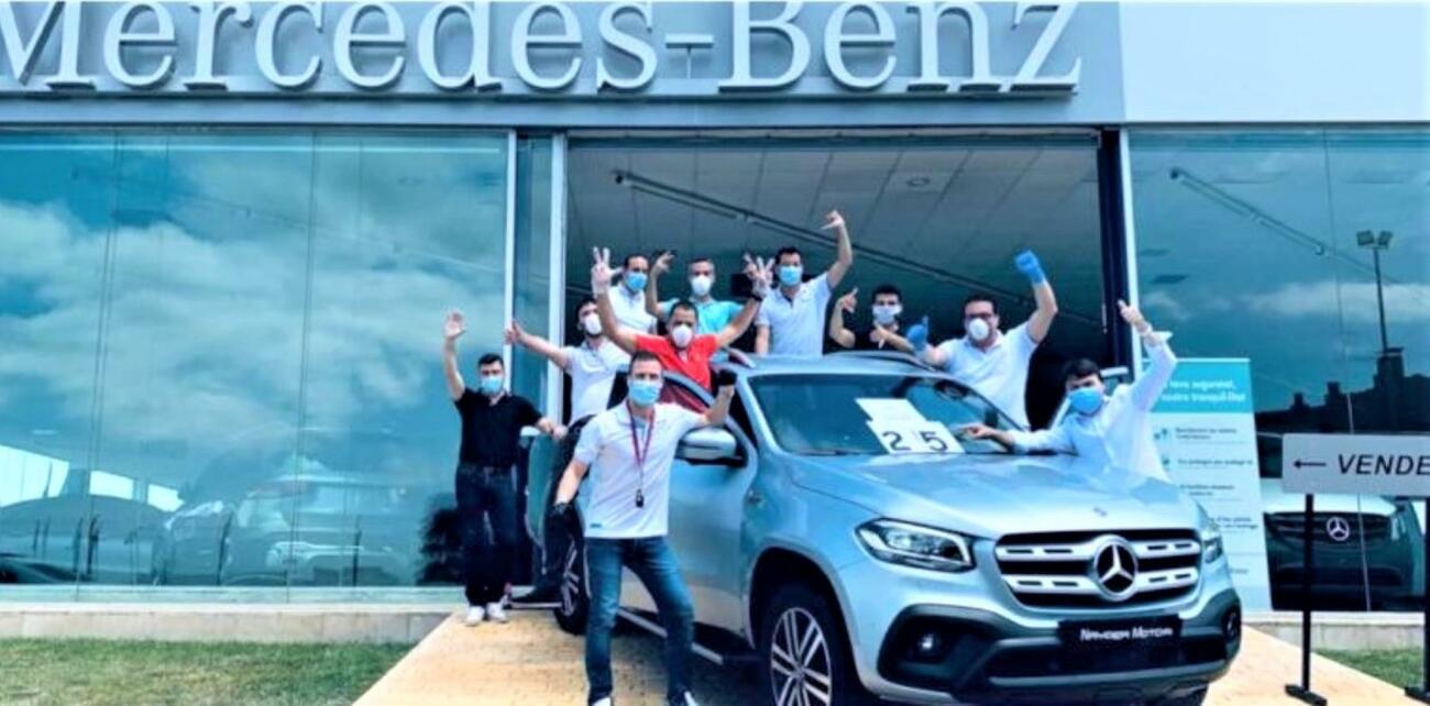 Celebración de las ventas en el concesionario de Mercedes de Lleida / MANUEL CASTOSA