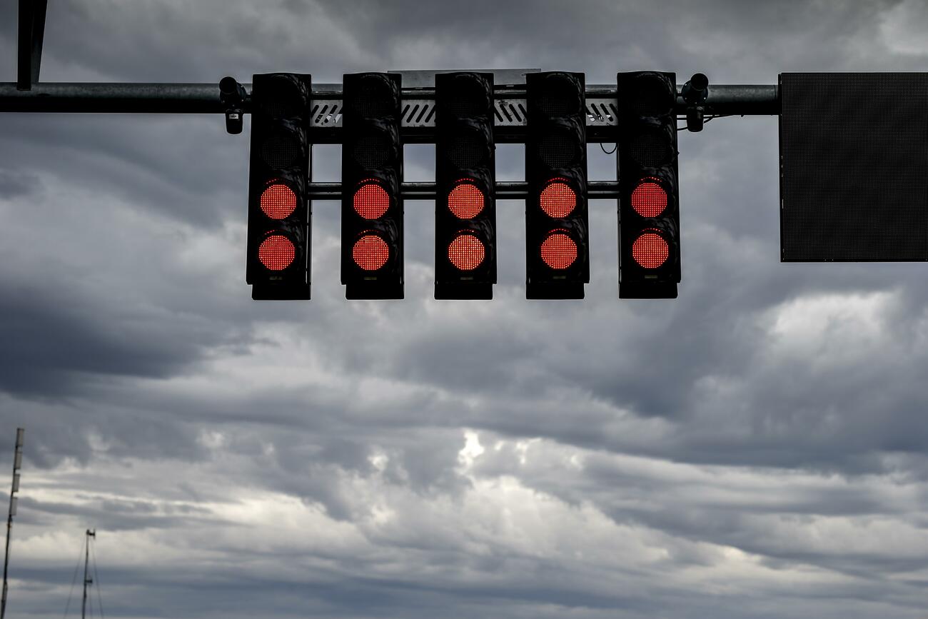 Semáforos en la parrilla de salida de la Fórmula 1 / DPPI / AFP7