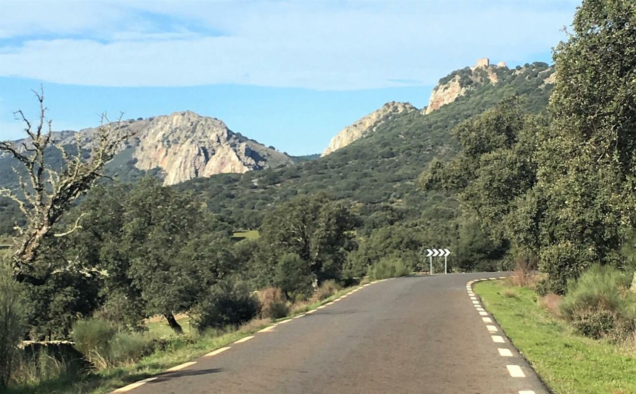 Ruta en carretera por el parque natural de Montfragüe